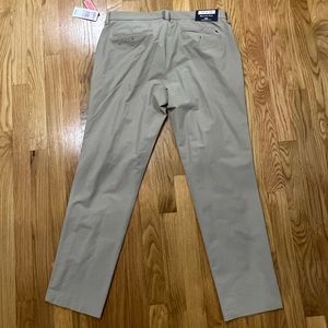 VINEYARD VINES 32 x 30 BEIGE TAN PERFORMANCE PANTS NEW WITH TAGS